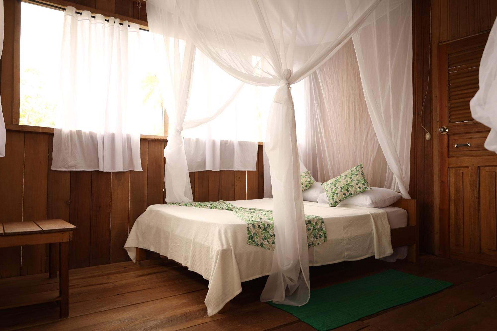 La Ceiba, Amazonas Hotel Leticia Eksteriør billede